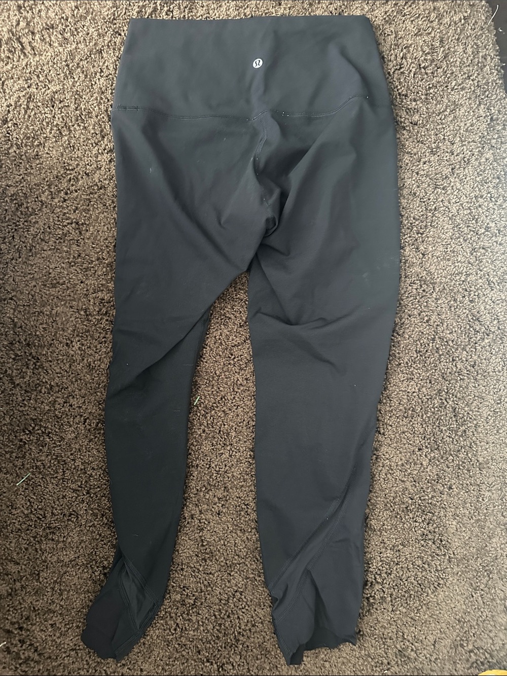 lululemon athletica Women’s 8 Black Performance scallop bottom 7/8